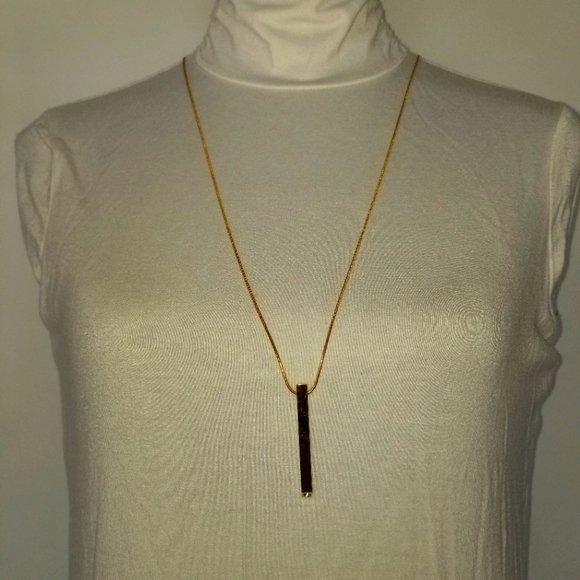 ✅1018 NWOT RARE Worthington Logo Gold 31" Necklace - Picture 3 of 16